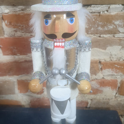 Nutcracker drummer silver, white and glitter