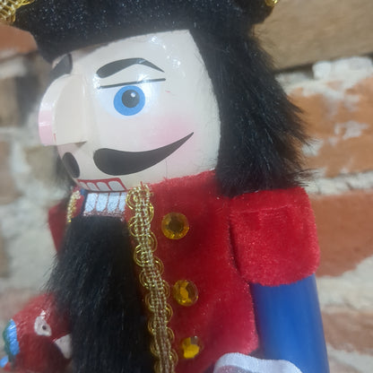 Nutcracker pirate