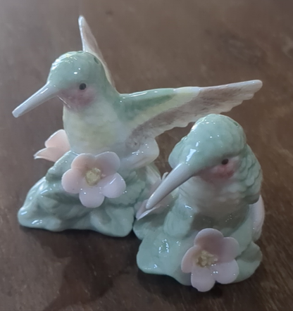 Hummingbird salt and pepper