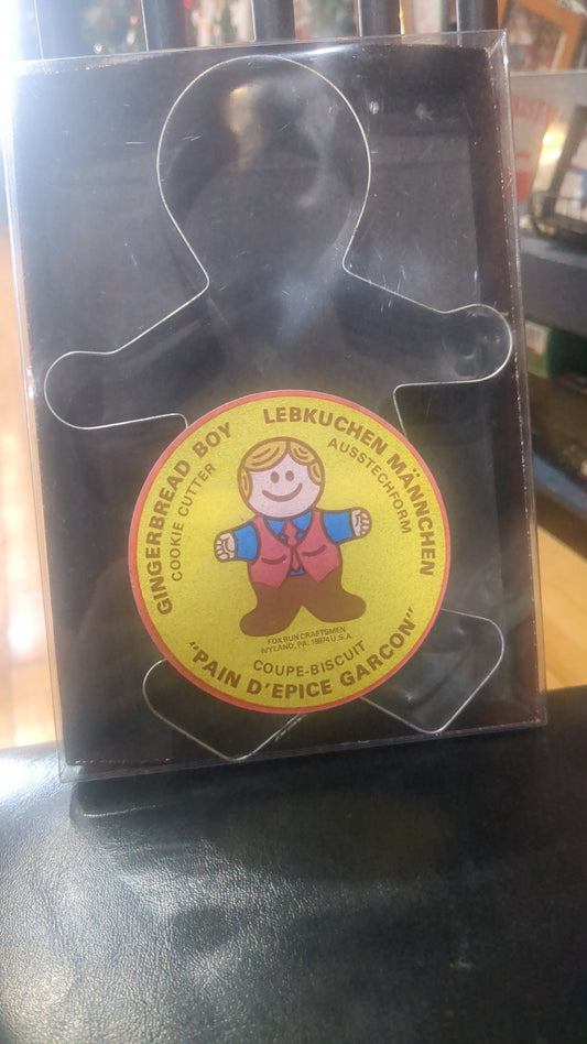 8 inches by 5 inches gingerbread boy cookie cutter by Fox Run Craftsman